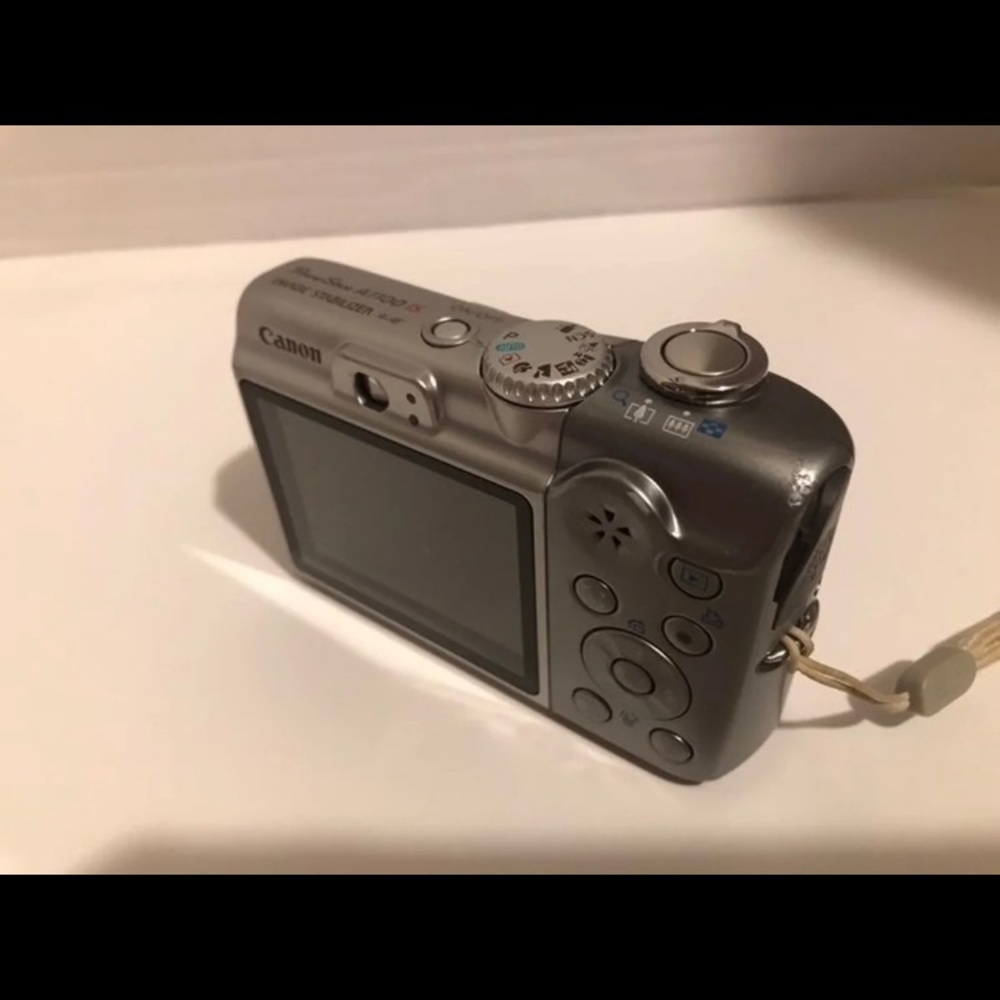 Canon Camera - Picture 2 of 8